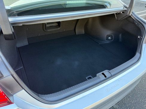 Certified 2025 Lexus ES 300h w/ Premium Package image 12