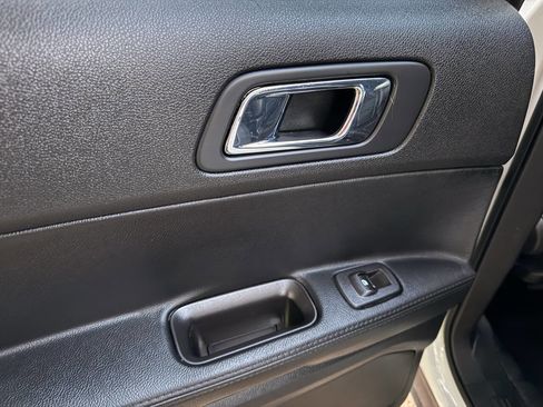 Used 2017 Ford Explorer 4WD Police Interceptor image 19