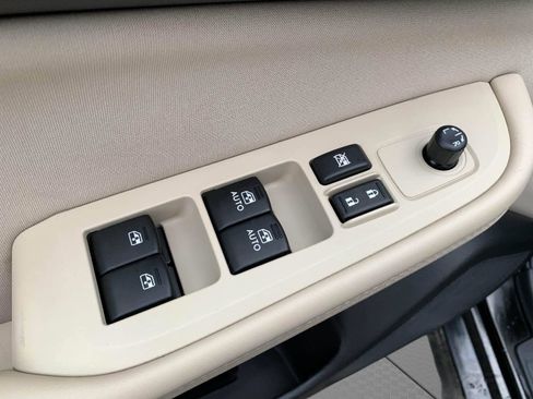 Used 2017 Subaru Legacy 2.5i Premium image 12