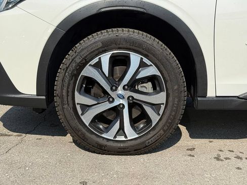 Used 2022 Subaru Outback Touring XT AWD/4WD image 5