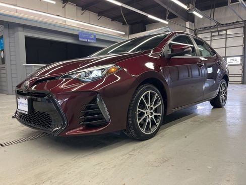 Used 2017 Toyota Corolla SE image 3