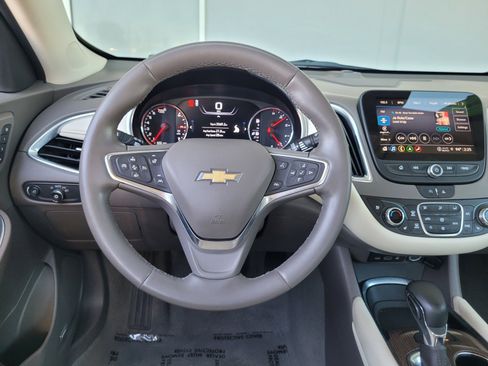 Used 2024 Chevrolet Malibu LT FWD image 17
