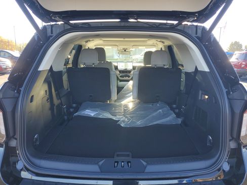 New 2026 Ford Explorer Active image 8