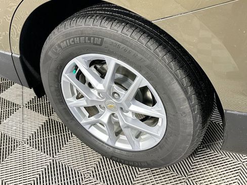 Used 2023 Chevrolet Equinox LT image 38
