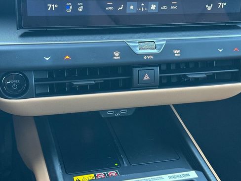 Used 2026 Lexus ES 350e w/ Convenience Package FWD image 19