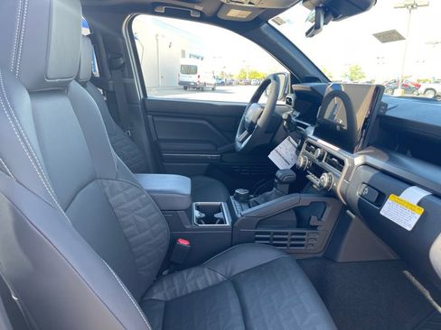 New 2026 Toyota 4Runner TRD Off-Road Premium AWD/4WD image 15