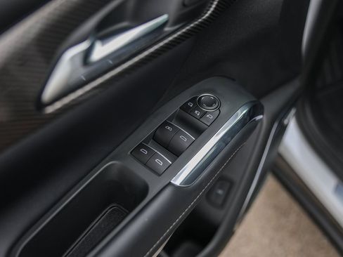 Used 2025 Chevrolet Traverse High Country image 21