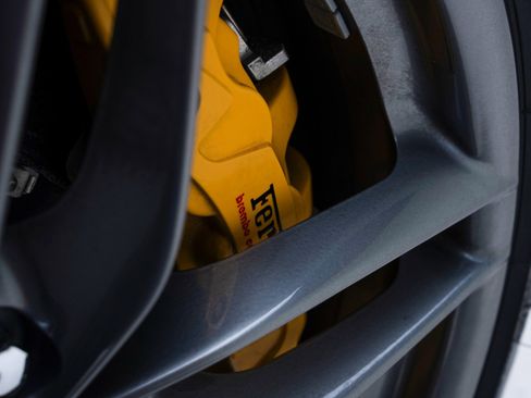 Used 2016 Ferrari 488 GTB RWD image 31