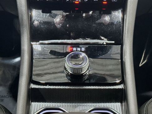 New 2025 Jeep Grand Cherokee L Laredo image 27