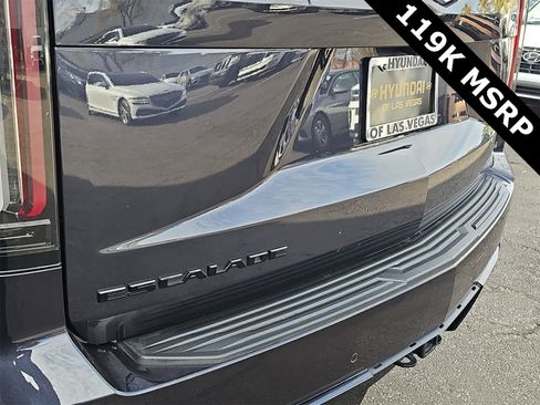 Used 2024 Cadillac Escalade ESV Sport Platinum image 11