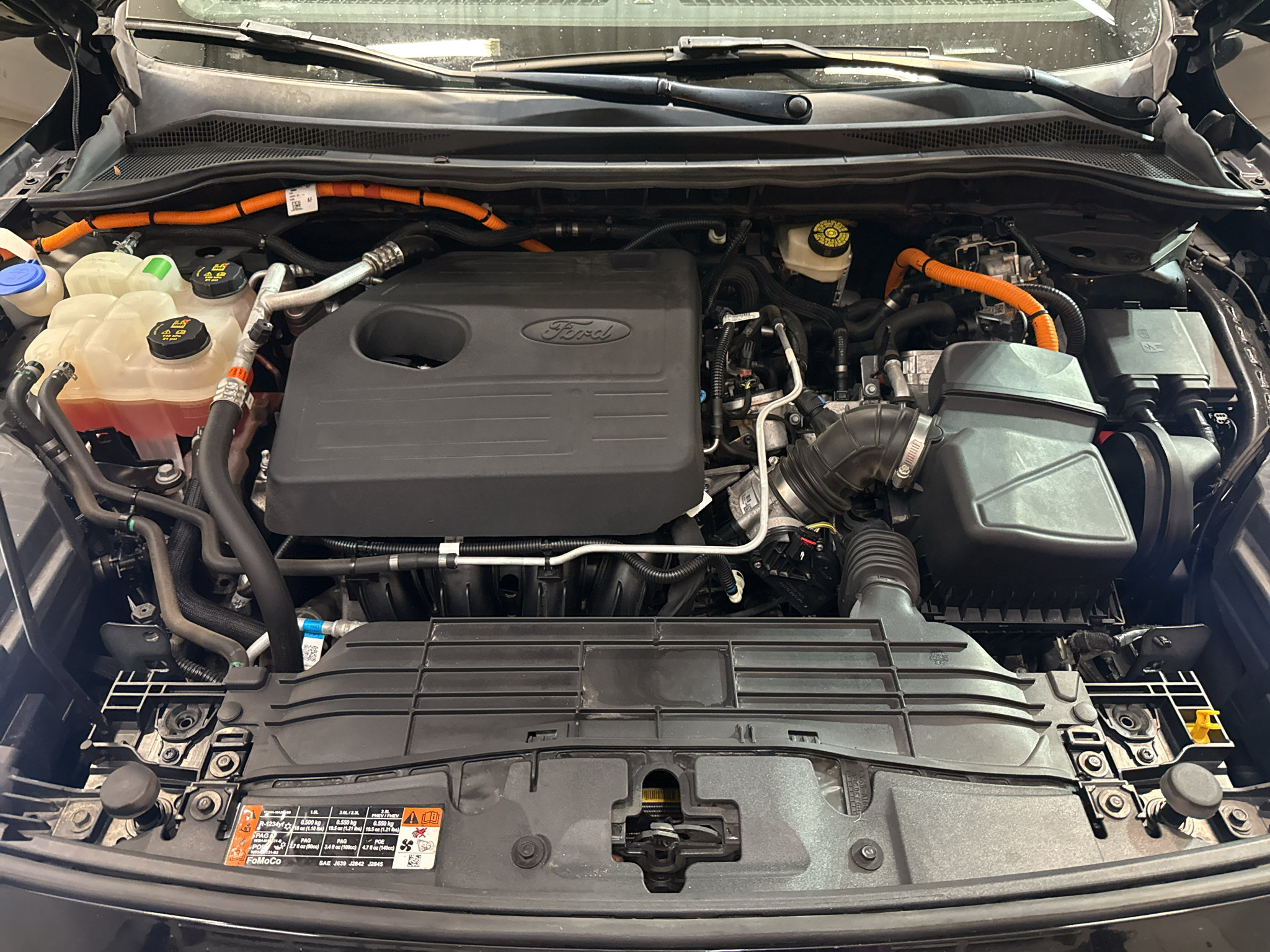 Used 2020 Ford Escape Titanium AWD/4WD image 34