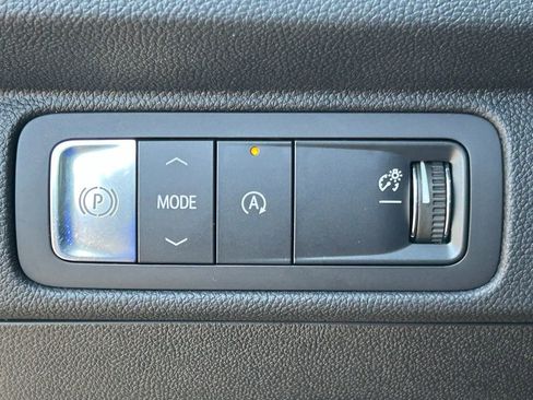New 2026 Chevrolet Traverse LT w/ Midnight/Sport Edition FWD image 32