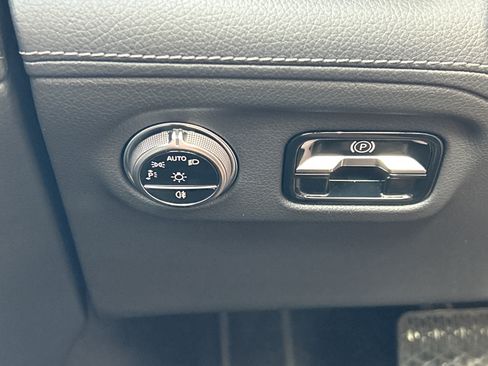 Certified 2023 Mercedes-Benz EQS 580 4MATIC Sedan image 23