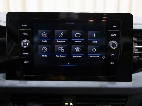 New 2026 Volkswagen Jetta SE image 22