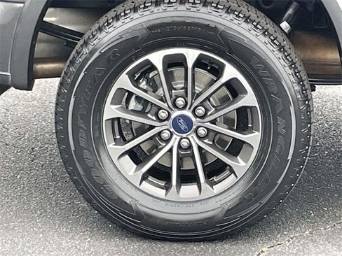 Certified 2019 Ford F150 Lariat image 36