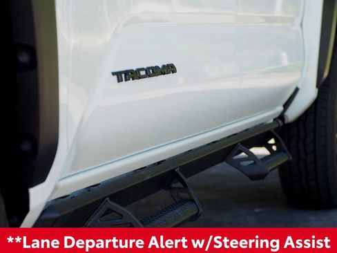 Used 2024 Toyota Tacoma TRD Off-Road AWD/4WD image 9