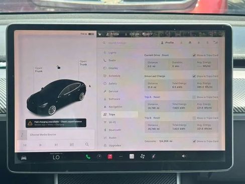 Used 2018 Tesla Model 3 Long Range RWD image 16