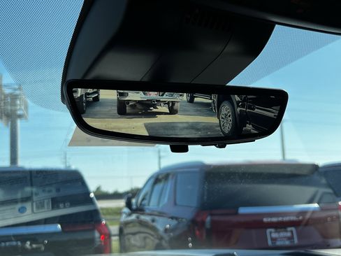 New 2026 GMC Yukon XL Denali w/ Denali Reserve Package image 20