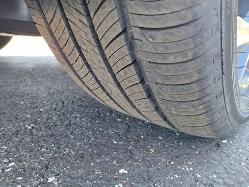 New 2025 Hyundai Elantra Limited image 12