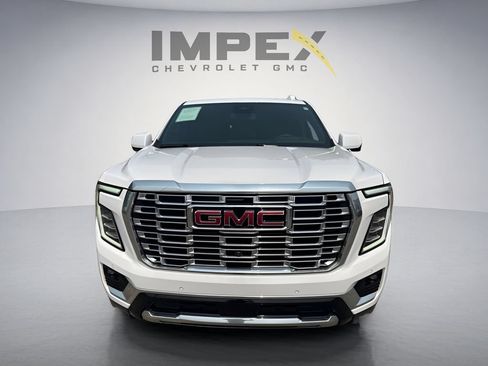 Used 2025 GMC Yukon Denali AWD/4WD image 8