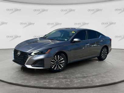 Used 2023 Nissan Altima 2.5 SV