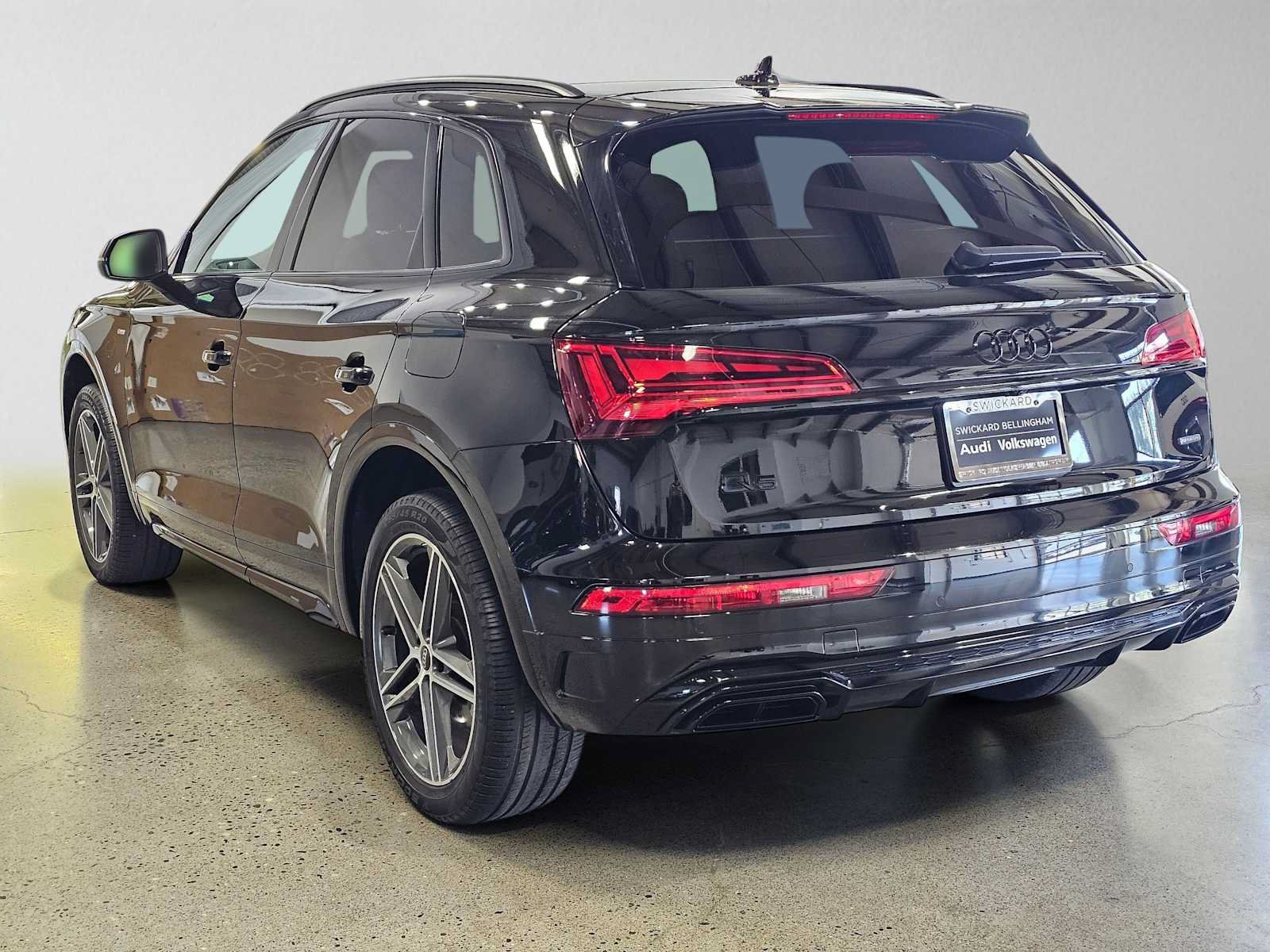 Used 2024 Audi Q5 e Premium Plus AWD/4WD image 5