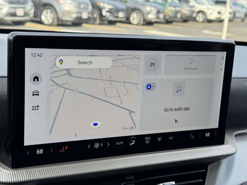 Used 2025 Ford Explorer Active image 26