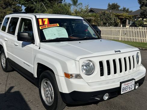 Used 2017 Jeep Patriot Sport w/ Power Value Group FWD image 9