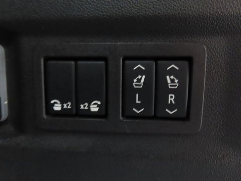 Used 2025 GMC Yukon Elevation w/ LPO, Floor Liner Package image 37