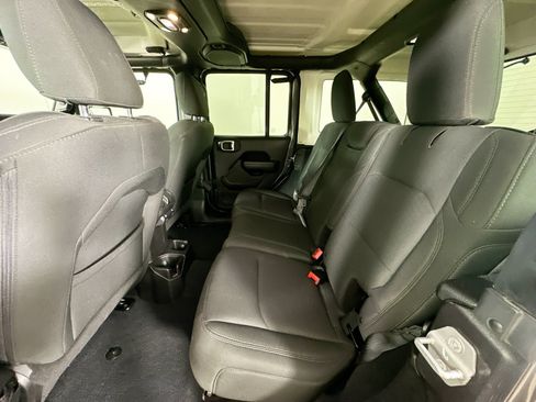 Used 2019 Jeep Wrangler Unlimited Sport S AWD/4WD image 34