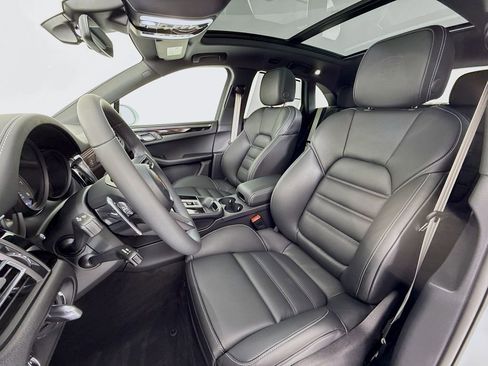 New 2026 Porsche Macan S image 5