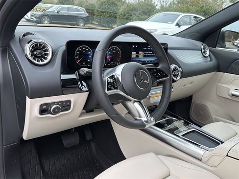 New 2026 Mercedes-Benz GLA 250 4MATIC image 10