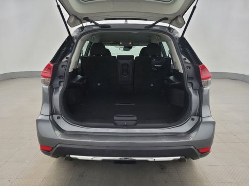 Used 2020 Nissan Rogue S image 29