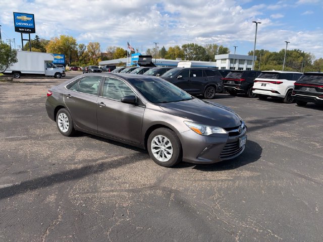 Used 2017 Toyota Camry LE FWD image 8