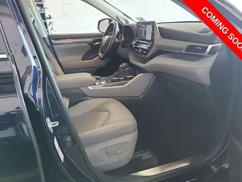 Used 2020 Toyota Highlander Platinum AWD/4WD image 10