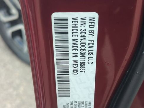 Certified 2022 Jeep Compass Limited image 28