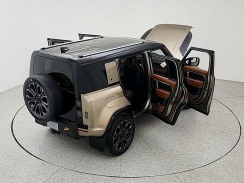 New 2026 Land Rover Defender 110 OCTA AWD/4WD image 23