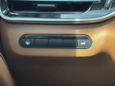 Used 2023 INFINITI QX60 Sensory AWD/4WD image 29