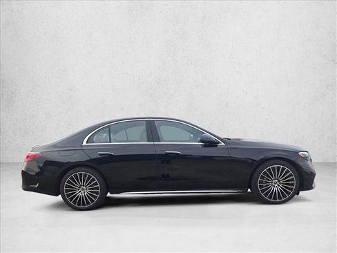 New 2026 Mercedes-Benz E 450 4MATIC Sedan image 4