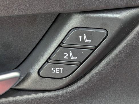 Used 2025 Toyota Prius Limited image 24