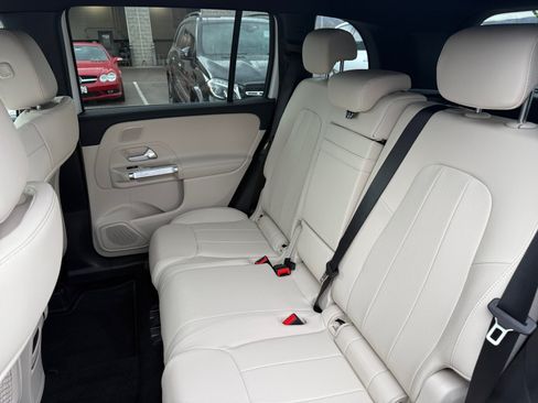 Certified 2026 Mercedes-Benz GLB 250 4MATIC image 17