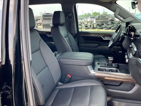 Used 2024 GMC Sierra 1500 Elevation w/ Elevation Premium Package RWD image 30