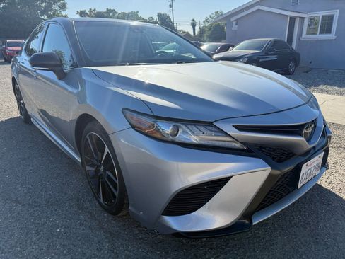 Used 2019 Toyota Camry XSE FWD image 3