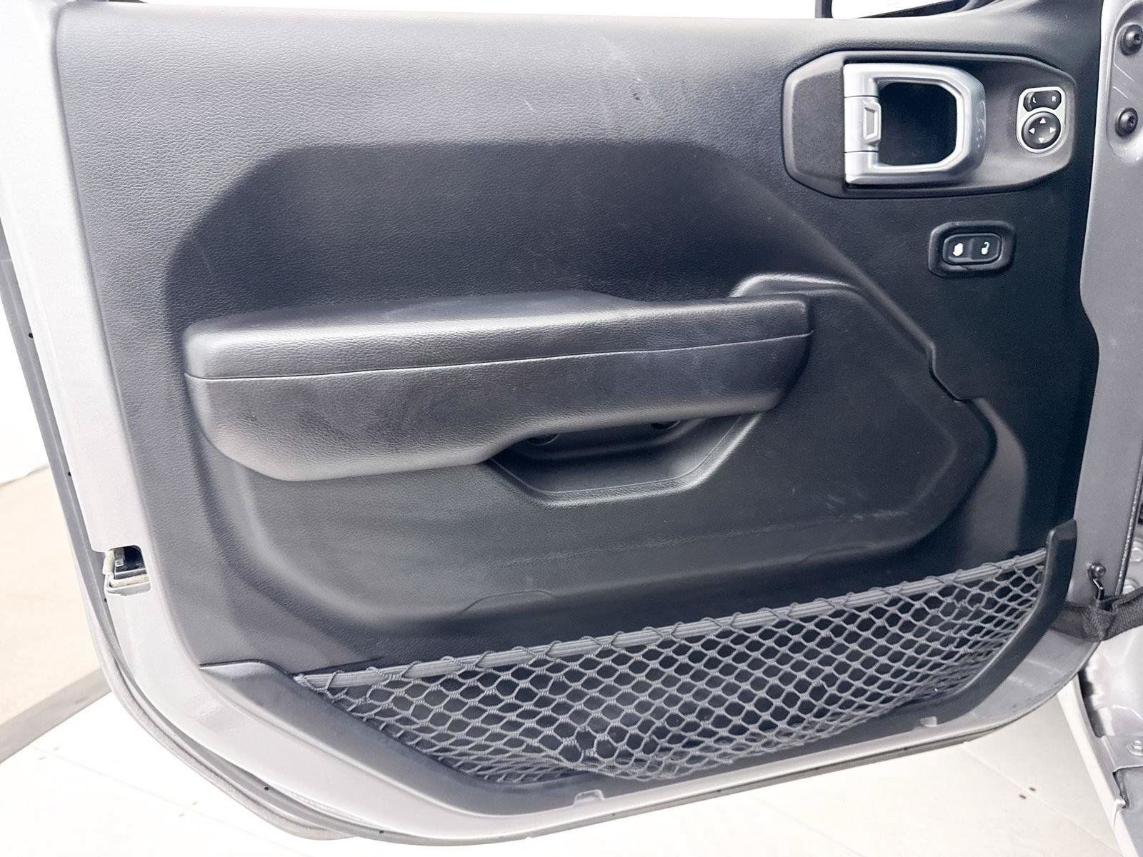 Used 2019 Jeep Wrangler Sport AWD/4WD image 27