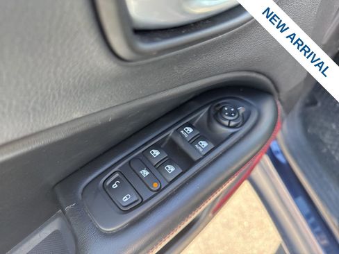 Used 2019 Jeep Compass Trailhawk AWD/4WD image 18