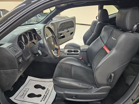 Used 2010 Dodge Challenger SRT8 w/ SRT Option Group II RWD image 15