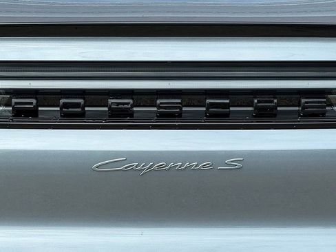 New 2026 Porsche Cayenne S image 25