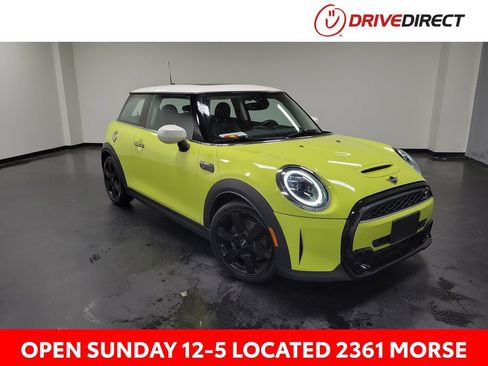 Used 2023 MINI Cooper S FWD image 1