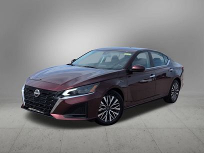 Used 2023 Nissan Altima 2.5 SV