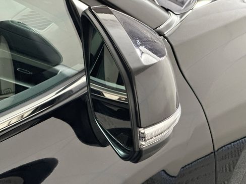 Used 2025 Toyota Highlander LE image 10